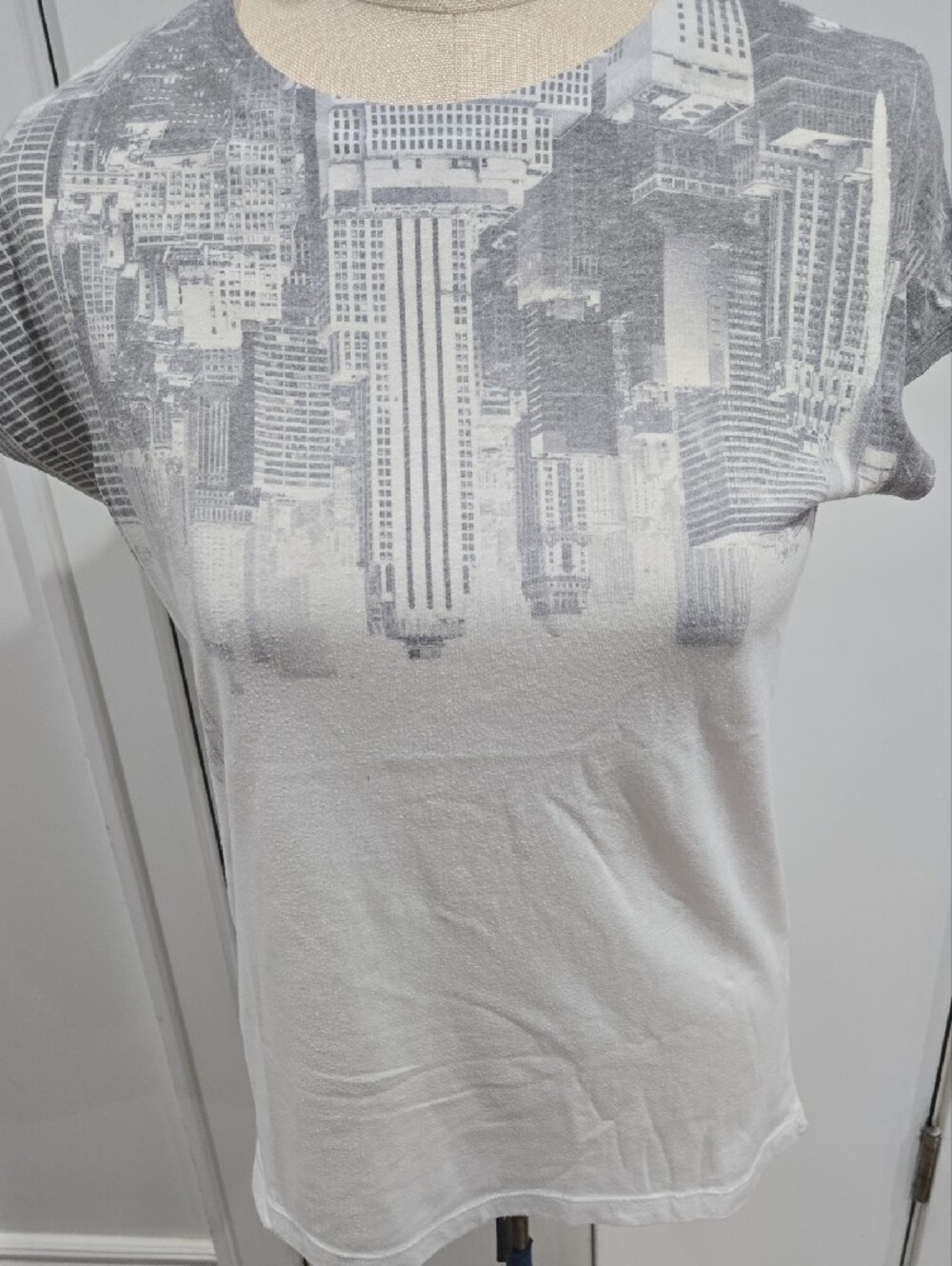ASOS White & Gray Cityscape Print Tee